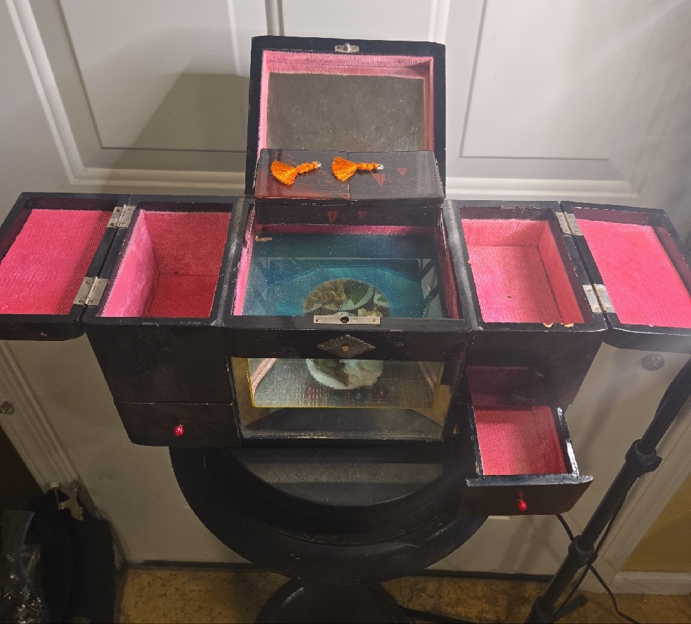 Vintage Japanese Lacquer Asian Spinning Girl Music Box Jewelry Box - Picture 16 of 16